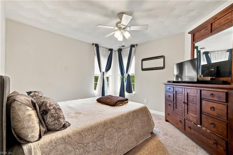 Photo 19 of 43 residential for sale in Chesapeake virginia Photo 19 of 43 residential for sale in Chesapeake virginia