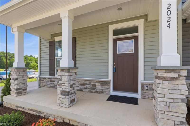 Photo 4 of 25 residential for sale in Newport News virginia