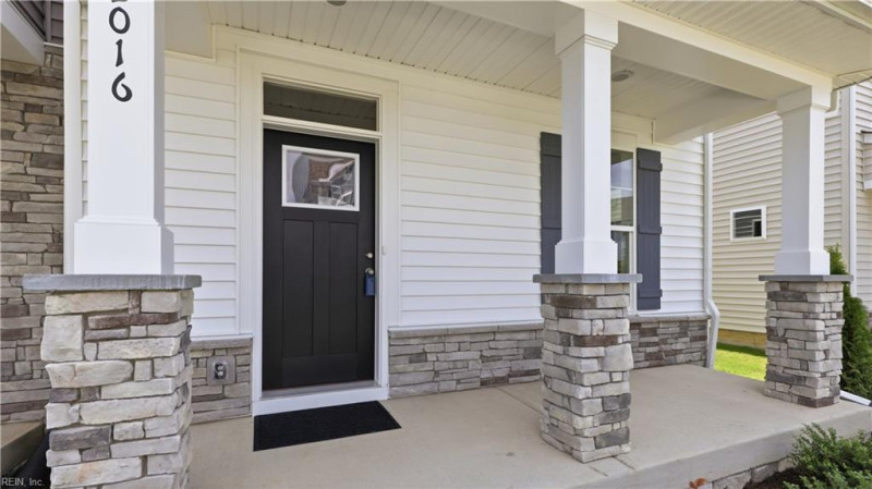Photo 4 of 27 residential for sale in Newport News virginia