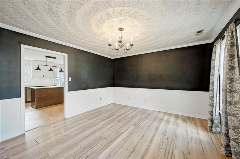 Photo 10 of 36 residential for sale in Virginia Beach virginia