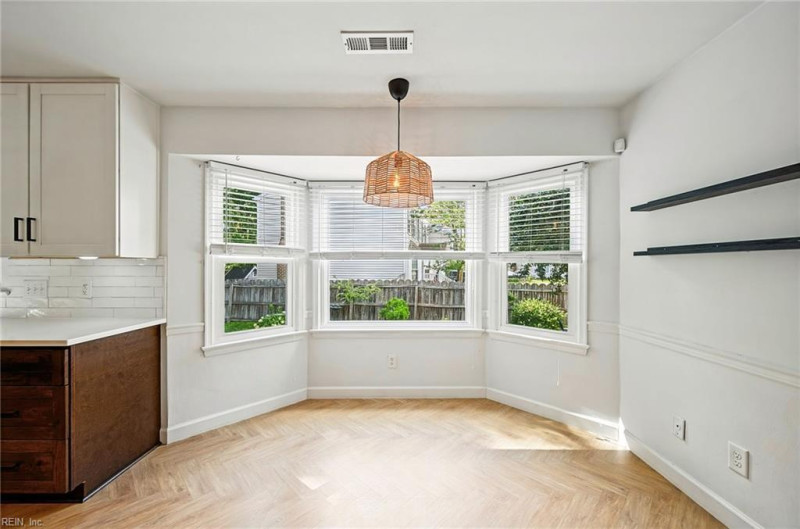 Photo 18 of 36 residential for sale in Virginia Beach virginia