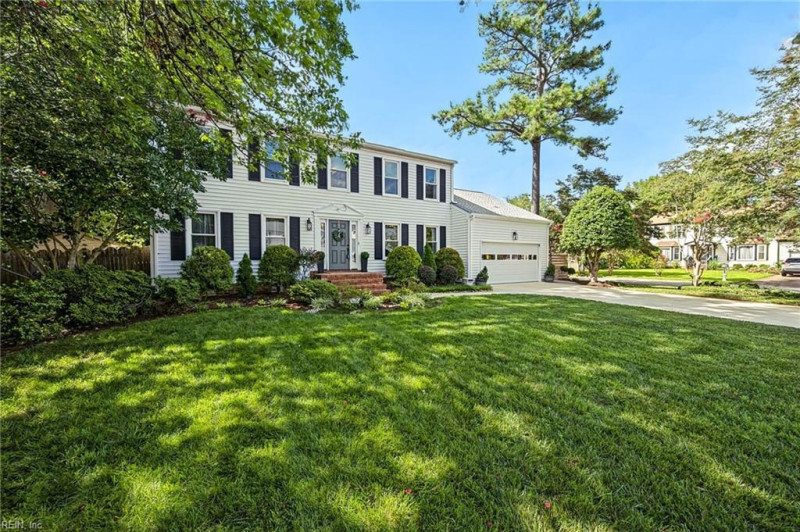 Photo 2 of 36 residential for sale in Virginia Beach virginia