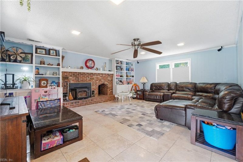 Photo 14 of 50 residential for sale in Chesapeake virginia Photo 14 of 50 residential for sale in Chesapeake virginia