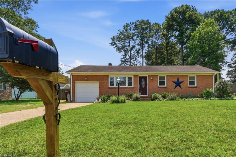 Photo 3 of 50 residential for sale in Chesapeake virginia Photo 3 of 50 residential for sale in Chesapeake virginia