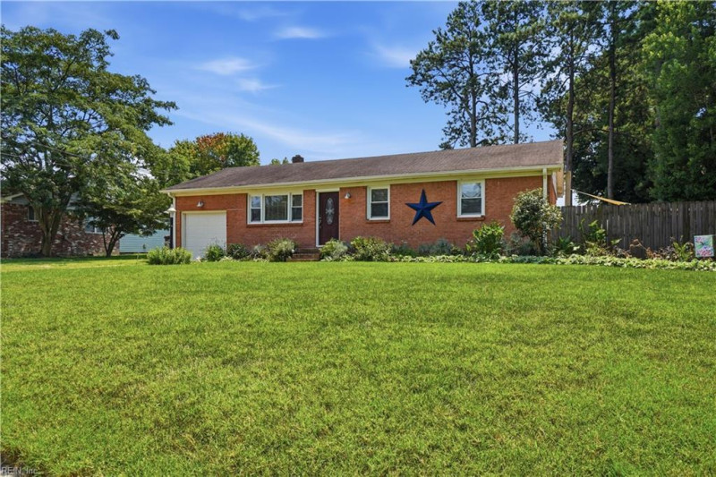 Photo 4 of 50 residential for sale in Chesapeake virginia Photo 4 of 50 residential for sale in Chesapeake virginia