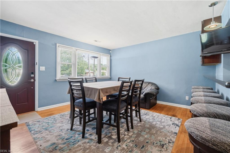 Photo 6 of 50 residential for sale in Chesapeake virginia Photo 6 of 50 residential for sale in Chesapeake virginia
