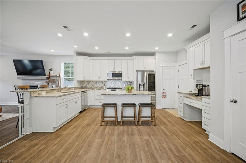 Photo 11 of 50 residential for sale in Virginia Beach virginia
