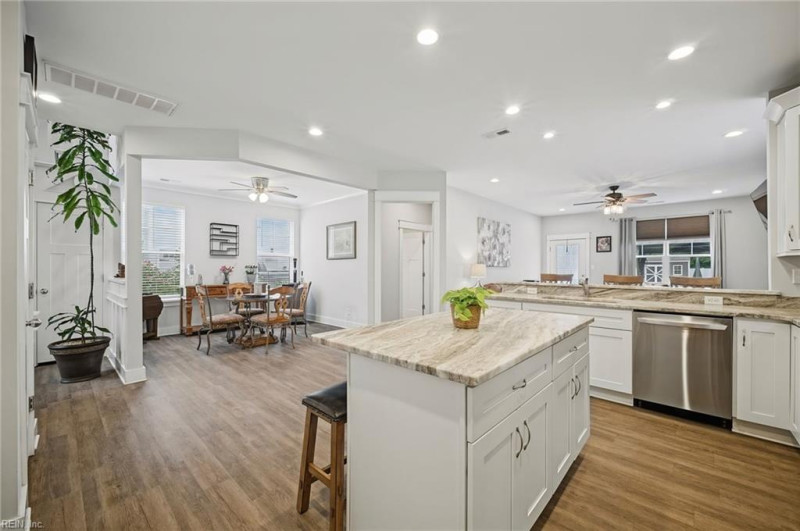 Photo 13 of 50 residential for sale in Virginia Beach virginia