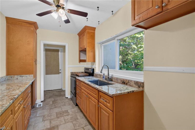 Photo 7 of 27 residential for sale in Newport News virginia Photo 7 of 27 residential for sale in Newport News virginia