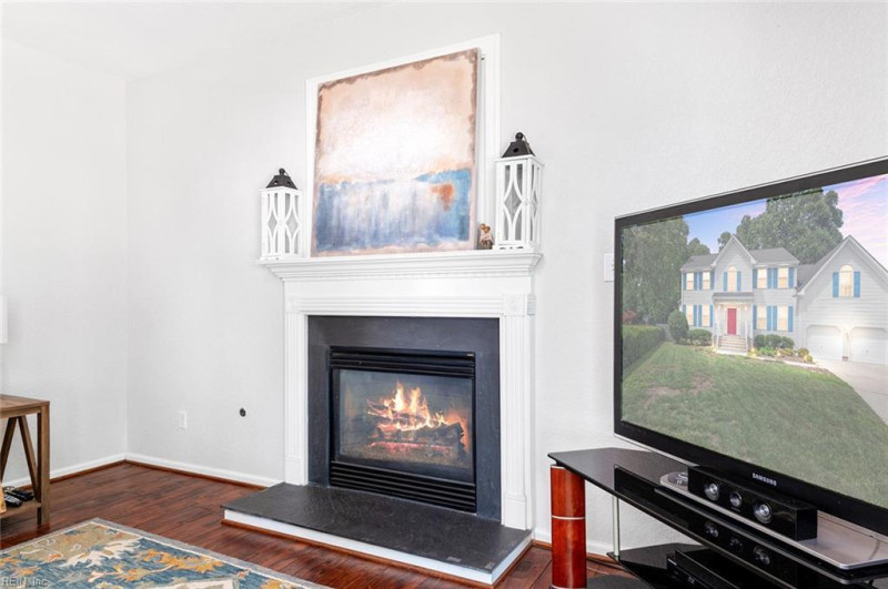 Photo 12 of 50 residential for sale in Chesapeake virginia