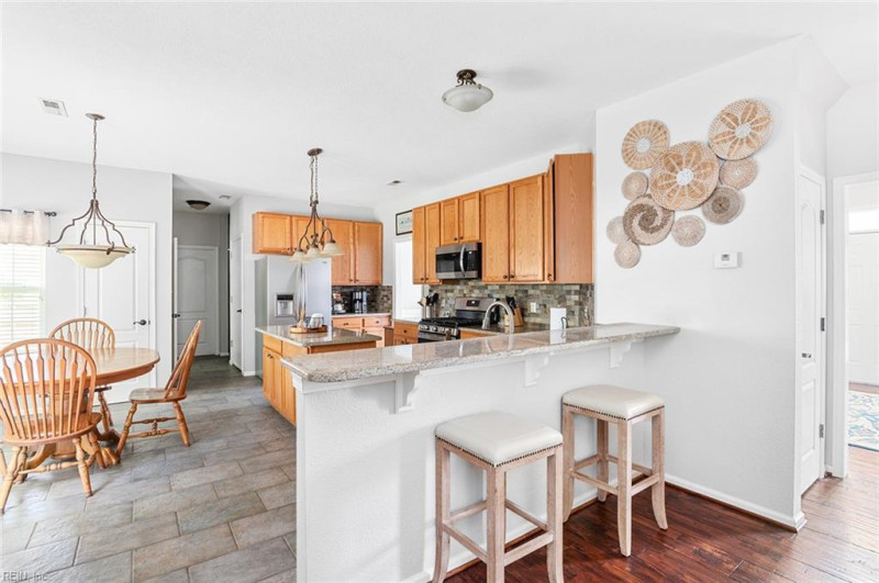 Photo 15 of 50 residential for sale in Chesapeake virginia