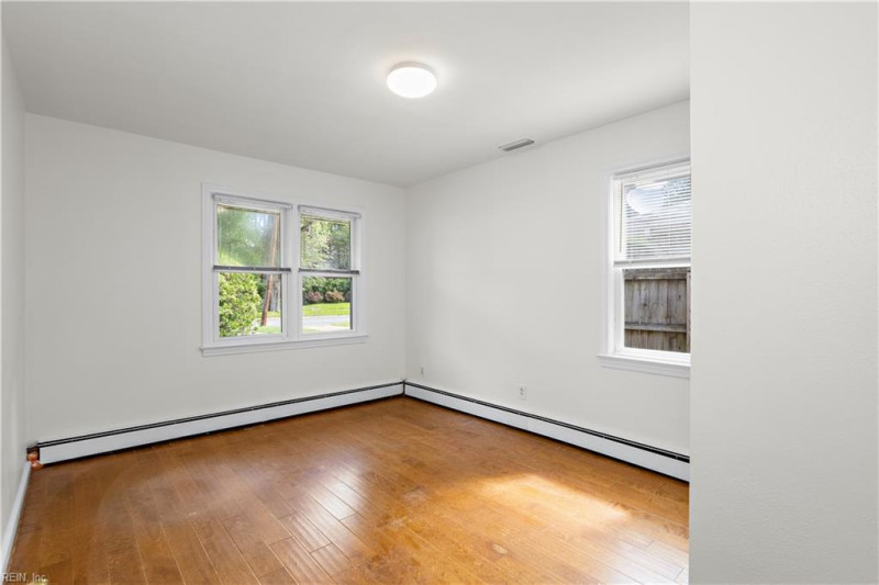Photo 16 of 25 residential for sale in Norfolk virginia