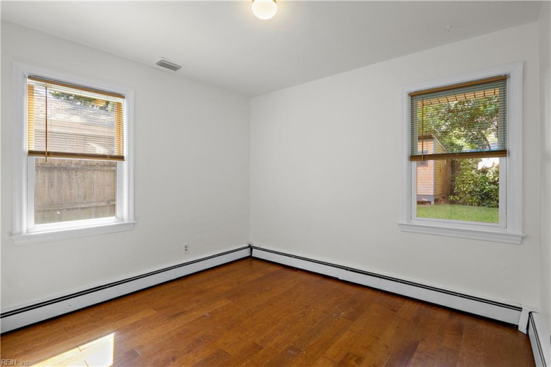Photo 18 of 25 residential for sale in Norfolk virginia