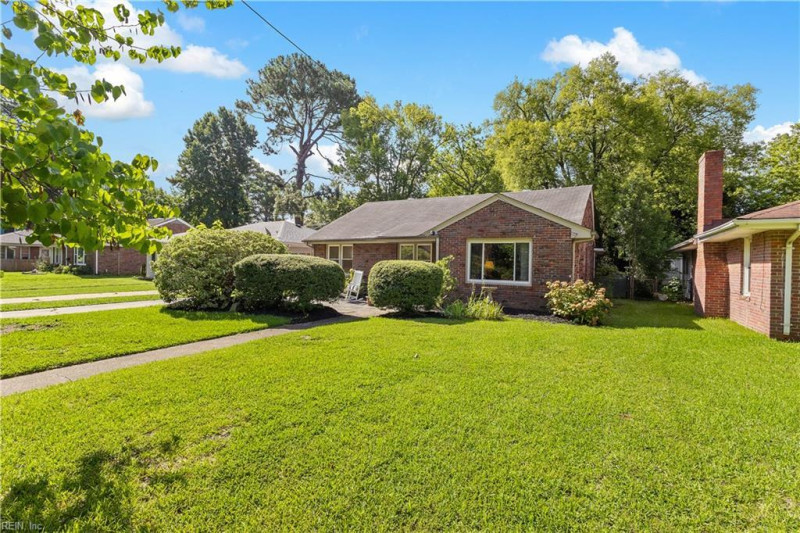 Photo 4 of 25 residential for sale in Norfolk virginia