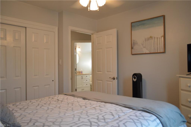Photo 11 of 18 residential for sale in Chesapeake virginia Photo 11 of 18 residential for sale in Chesapeake virginia