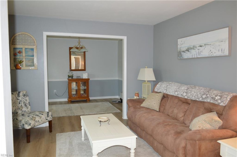 Photo 14 of 18 residential for sale in Chesapeake virginia Photo 14 of 18 residential for sale in Chesapeake virginia