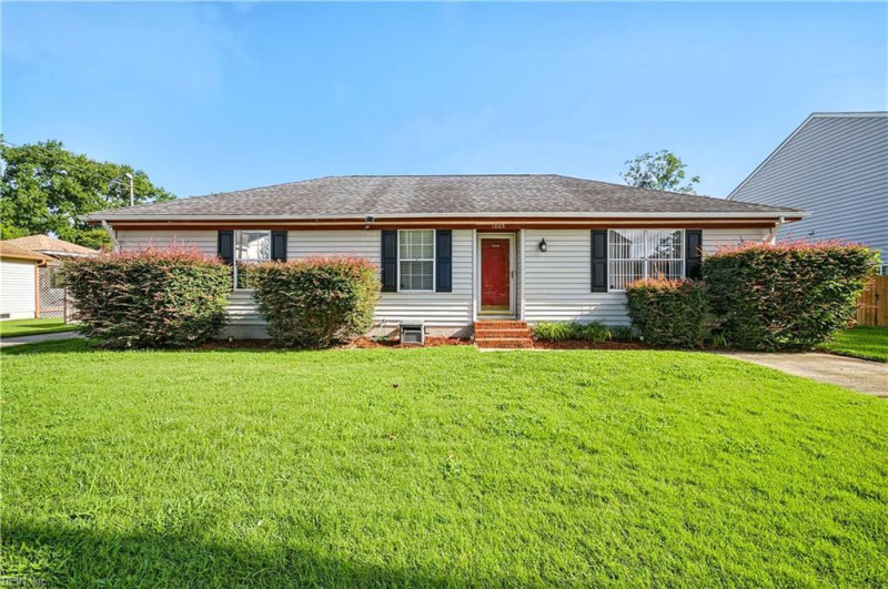 Photo 1 of 37 residential for sale in Chesapeake virginia Photo 1 of 37 residential for sale in Chesapeake virginia