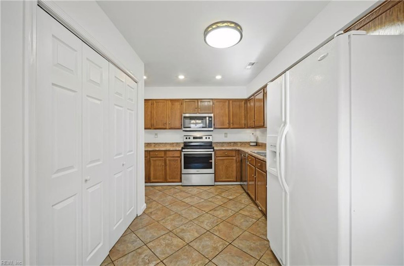 Photo 15 of 37 residential for sale in Chesapeake virginia Photo 15 of 37 residential for sale in Chesapeake virginia