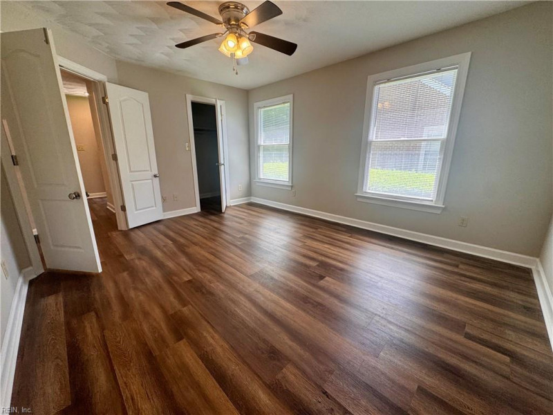Photo 10 of 18 residential for sale in York County virginia