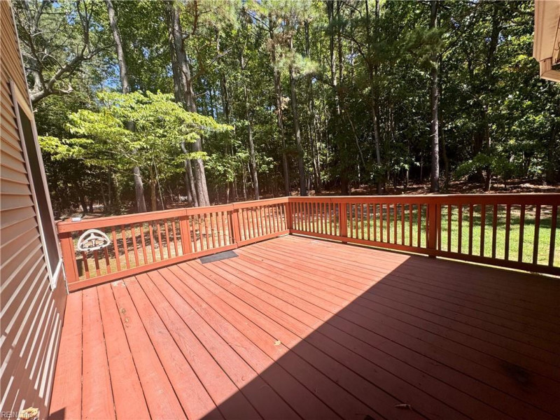 Photo 17 of 18 residential for sale in York County virginia
