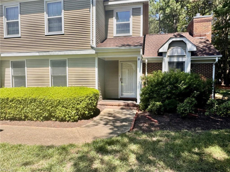 Photo 2 of 18 residential for sale in York County virginia