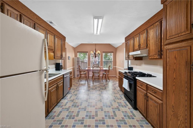 Photo 7 of 32 residential for sale in Virginia Beach virginia Photo 7 of 32 residential for sale in Virginia Beach virginia