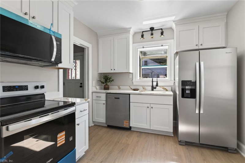 Photo 17 of 27 residential for sale in Newport News virginia