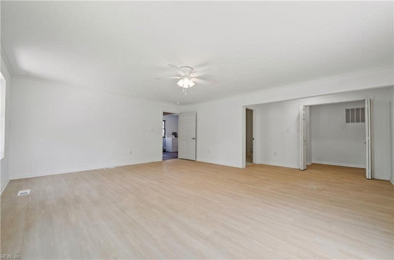 Photo 17 of 31 residential for sale in Newport News virginia