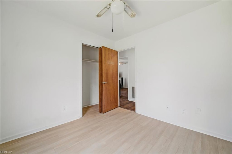 Photo 19 of 31 residential for sale in Newport News virginia