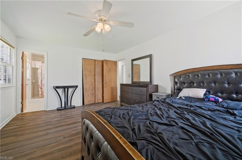 Photo 25 of 31 residential for sale in Newport News virginia