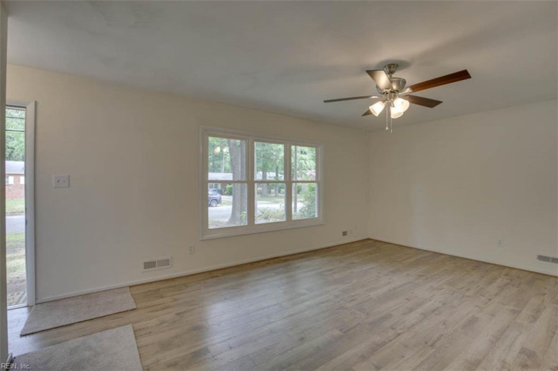 Photo 8 of 33 residential for sale in Newport News virginia Photo 8 of 33 residential for sale in Newport News virginia