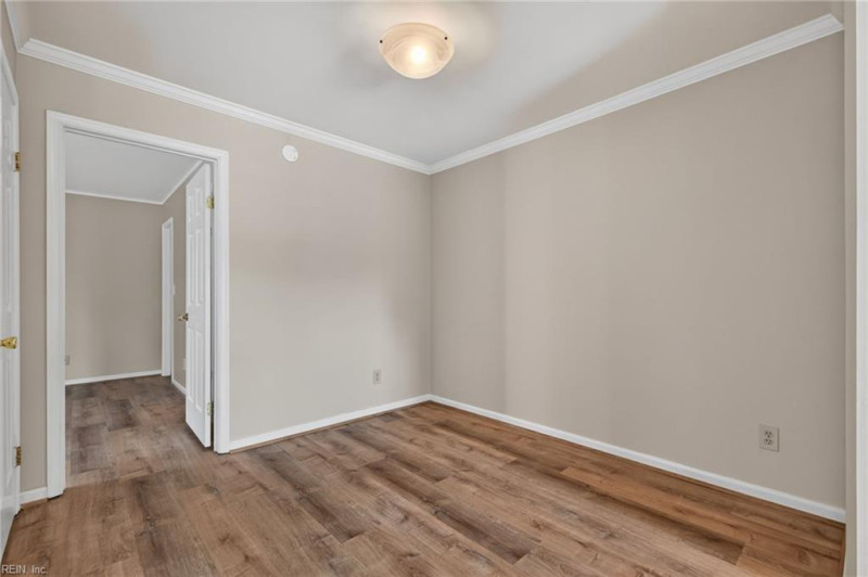 Photo 6 of 20 residential for sale in Chesapeake virginia