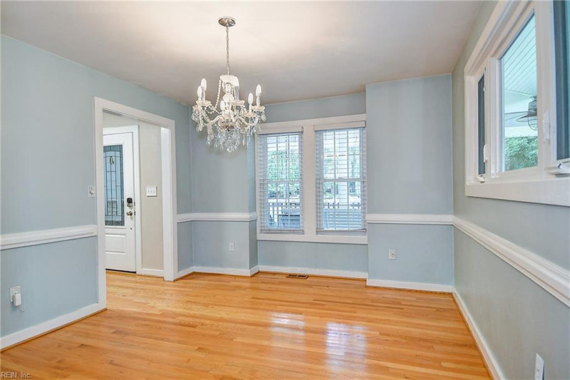 Photo 13 of 39 residential for sale in Virginia Beach virginia