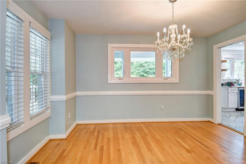 Photo 14 of 39 residential for sale in Virginia Beach virginia