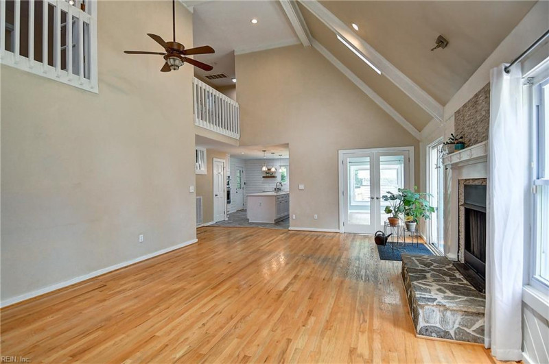 Photo 15 of 39 residential for sale in Virginia Beach virginia
