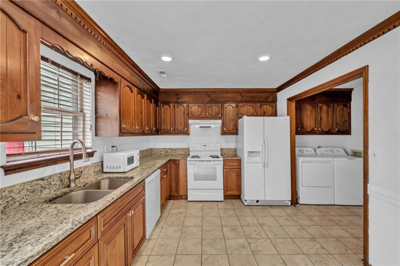 Photo 13 of 32 residential for sale in Chesapeake virginia Photo 13 of 32 residential for sale in Chesapeake virginia