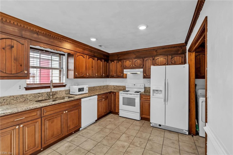 Photo 14 of 32 residential for sale in Chesapeake virginia Photo 14 of 32 residential for sale in Chesapeake virginia