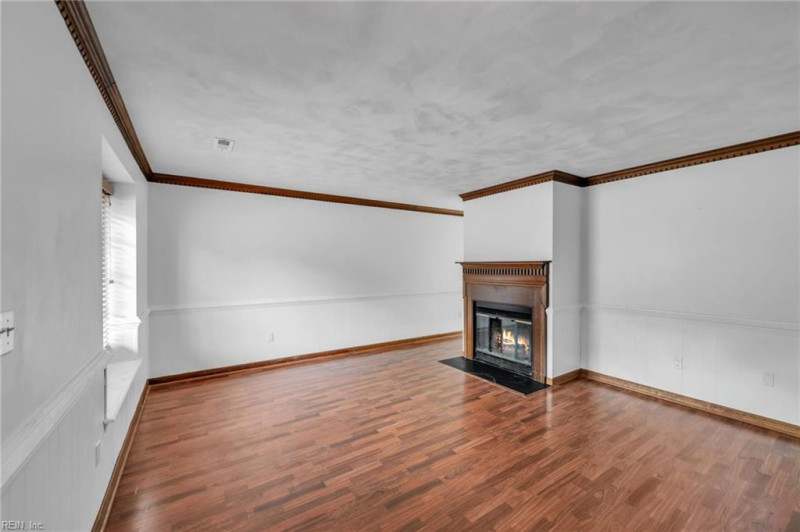 Photo 7 of 32 residential for sale in Chesapeake virginia Photo 7 of 32 residential for sale in Chesapeake virginia