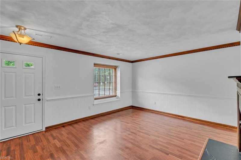 Photo 8 of 32 residential for sale in Chesapeake virginia Photo 8 of 32 residential for sale in Chesapeake virginia