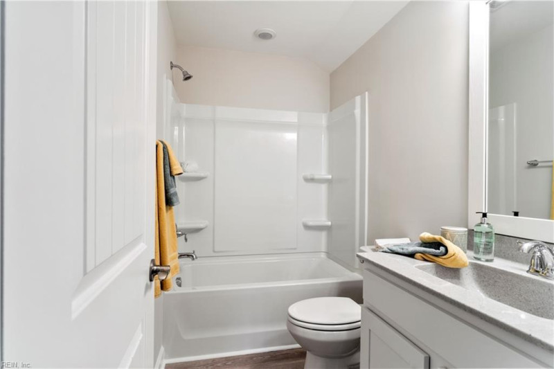 Photo 18 of 30 residential for sale in Chesapeake virginia