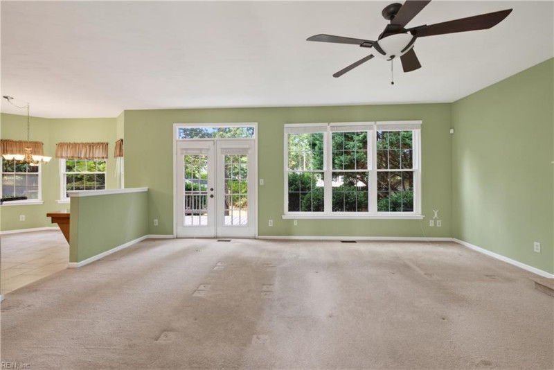 Photo 10 of 34 residential for sale in Virginia Beach virginia