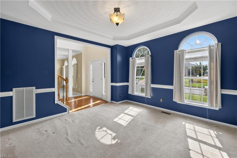 Photo 4 of 34 residential for sale in Virginia Beach virginia