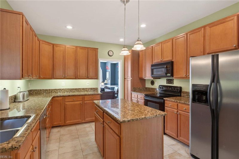 Photo 8 of 39 residential for sale in Virginia Beach virginia