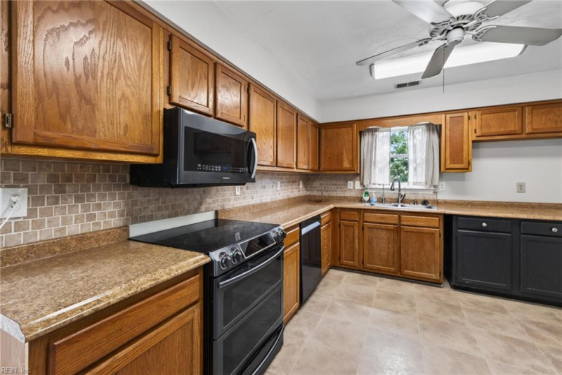 Photo 13 of 50 residential for sale in Chesapeake virginia Photo 13 of 50 residential for sale in Chesapeake virginia