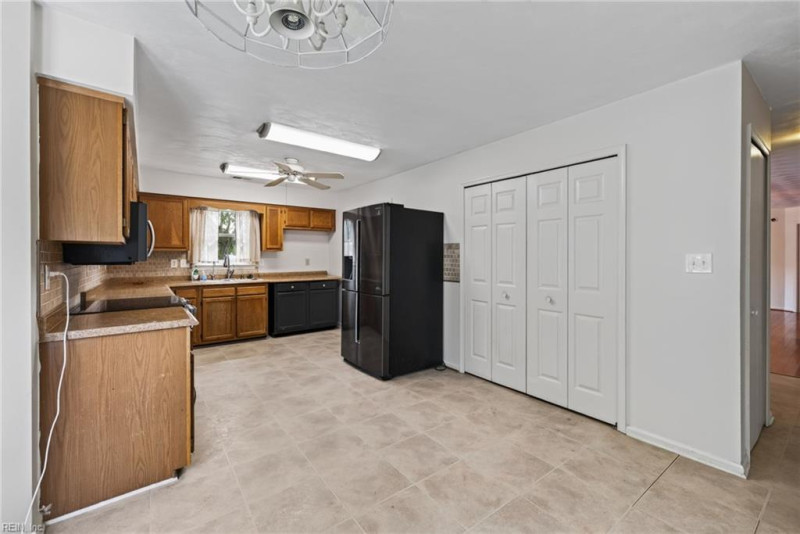 Photo 14 of 50 residential for sale in Chesapeake virginia Photo 14 of 50 residential for sale in Chesapeake virginia