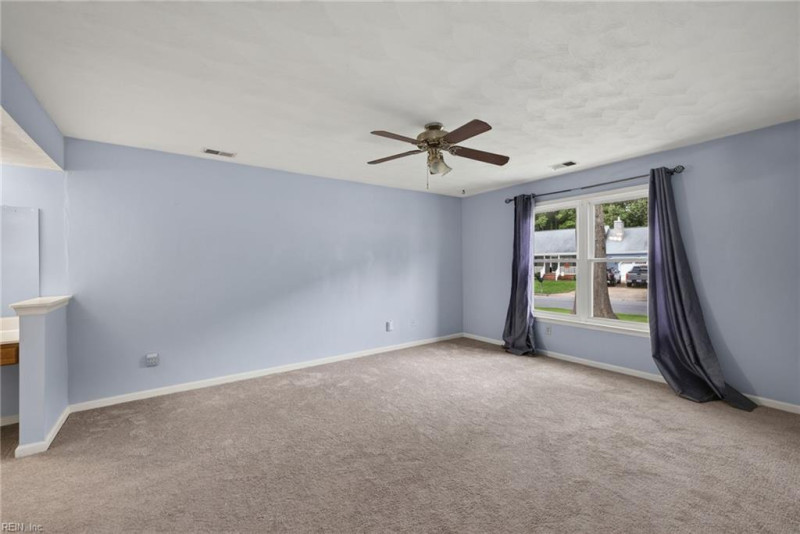 Photo 17 of 50 residential for sale in Chesapeake virginia