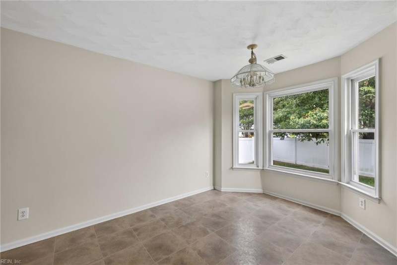Photo 25 of 50 residential for sale in Chesapeake virginia