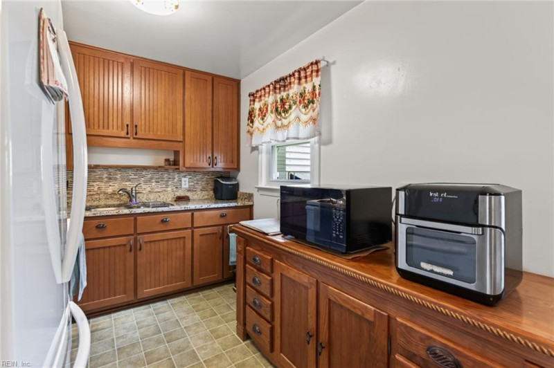 Photo 6 of 22 residential for sale in Chesapeake virginia Photo 6 of 22 residential for sale in Chesapeake virginia