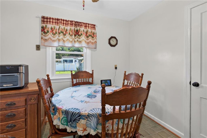 Photo 9 of 22 residential for sale in Chesapeake virginia Photo 9 of 22 residential for sale in Chesapeake virginia