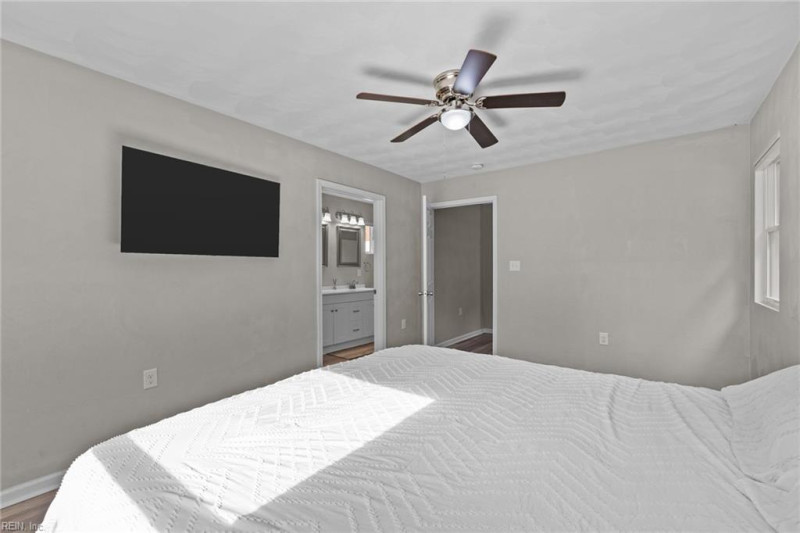 Photo 10 of 17 residential for sale in Chesapeake virginia Photo 10 of 17 residential for sale in Chesapeake virginia